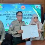 BPBD Kutai Kartanegara Serahkan Arsip Statis ke Diarpus: Langkah Maju dalam Tata Kelola Arsip